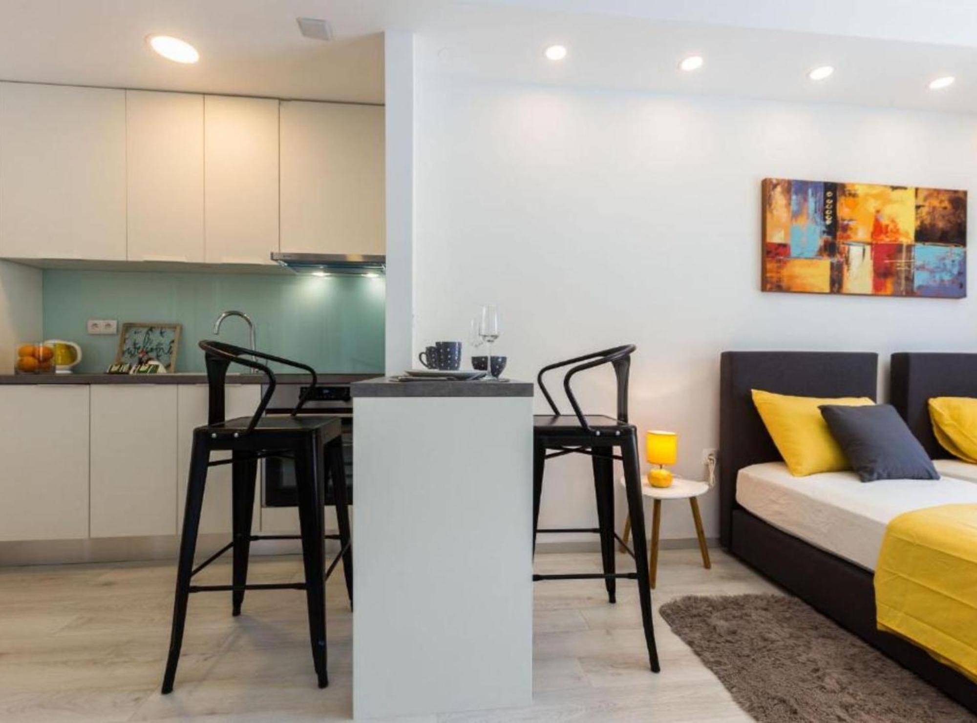 Apartment Spacious Two Sis In With Terrace *