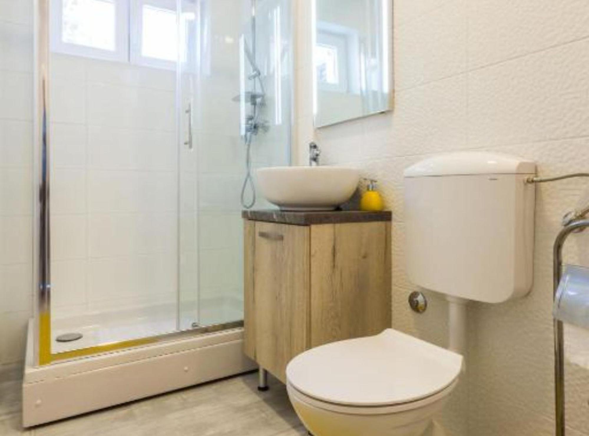 Apartman Spacious Two Sis In With Terrace *