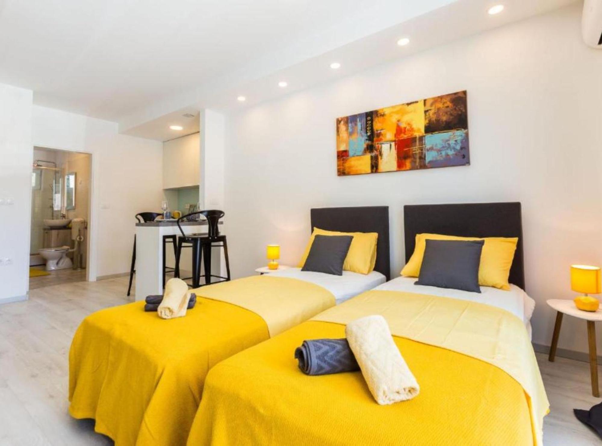 Spacious Two Sis In With Terrace Apartman Zadar