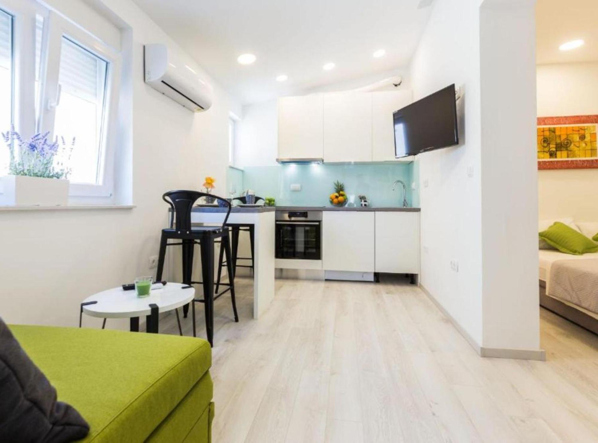 Spacious Two Sis In With Terrace Apartman Zadar