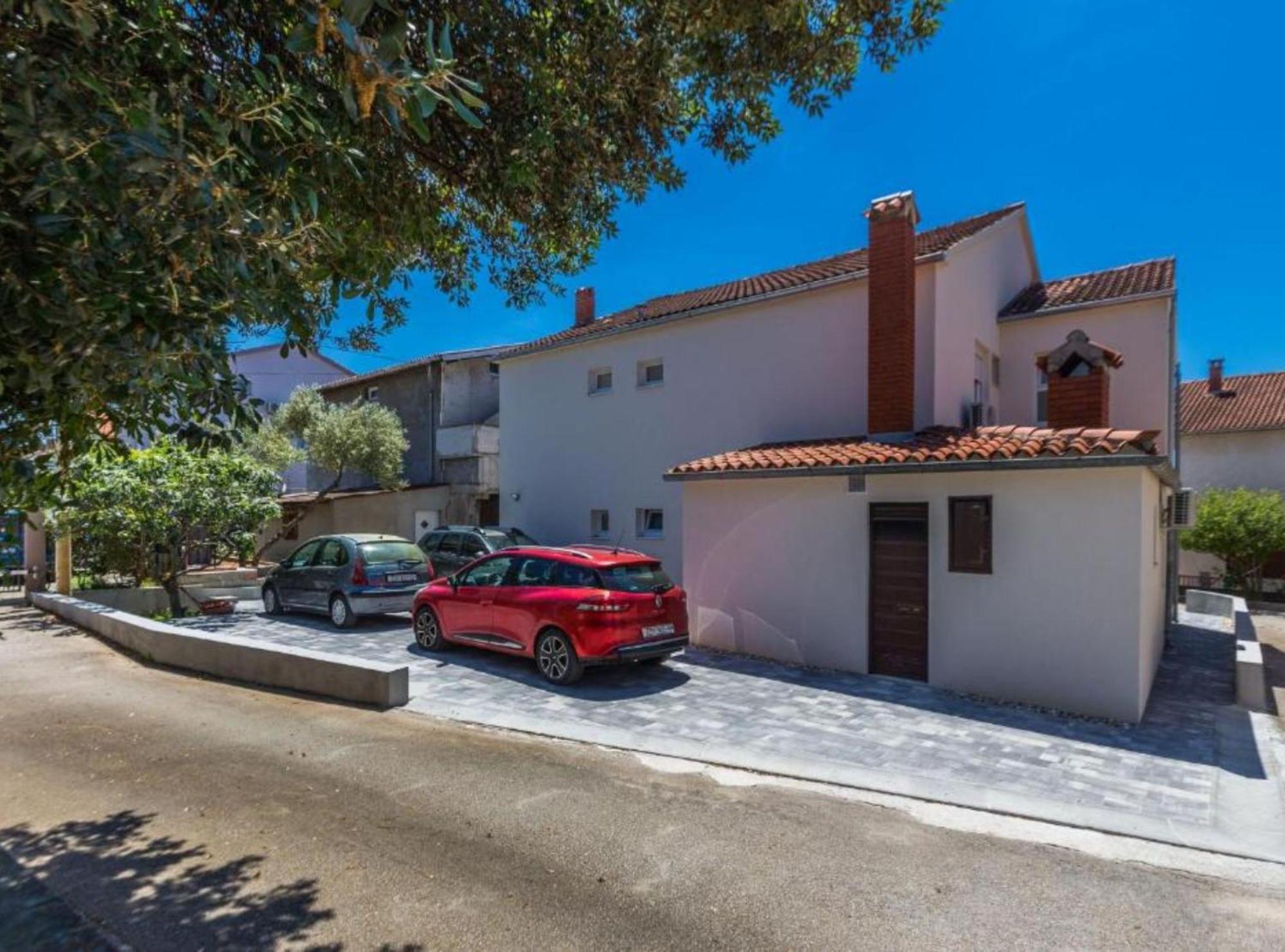Apartman Spacious Two Sis In With Terrace *